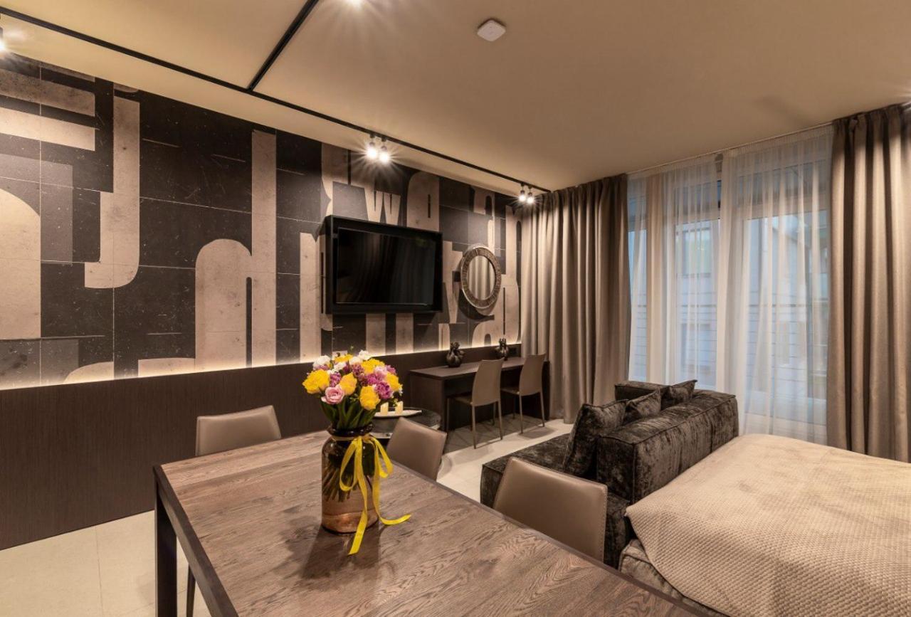 High Five Apartments, Most City Area Dnipro Esterno foto