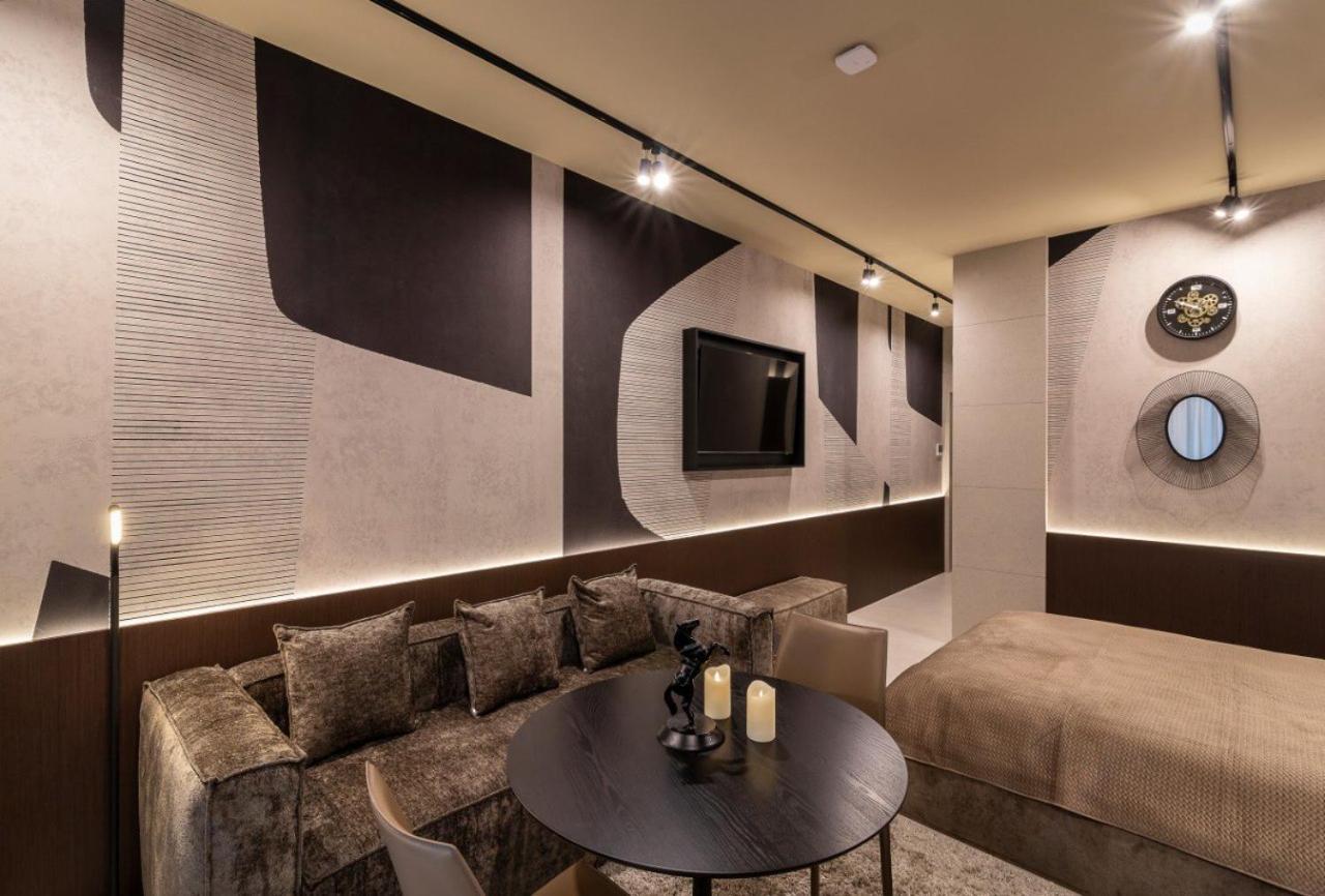 High Five Apartments, Most City Area Dnipro Esterno foto